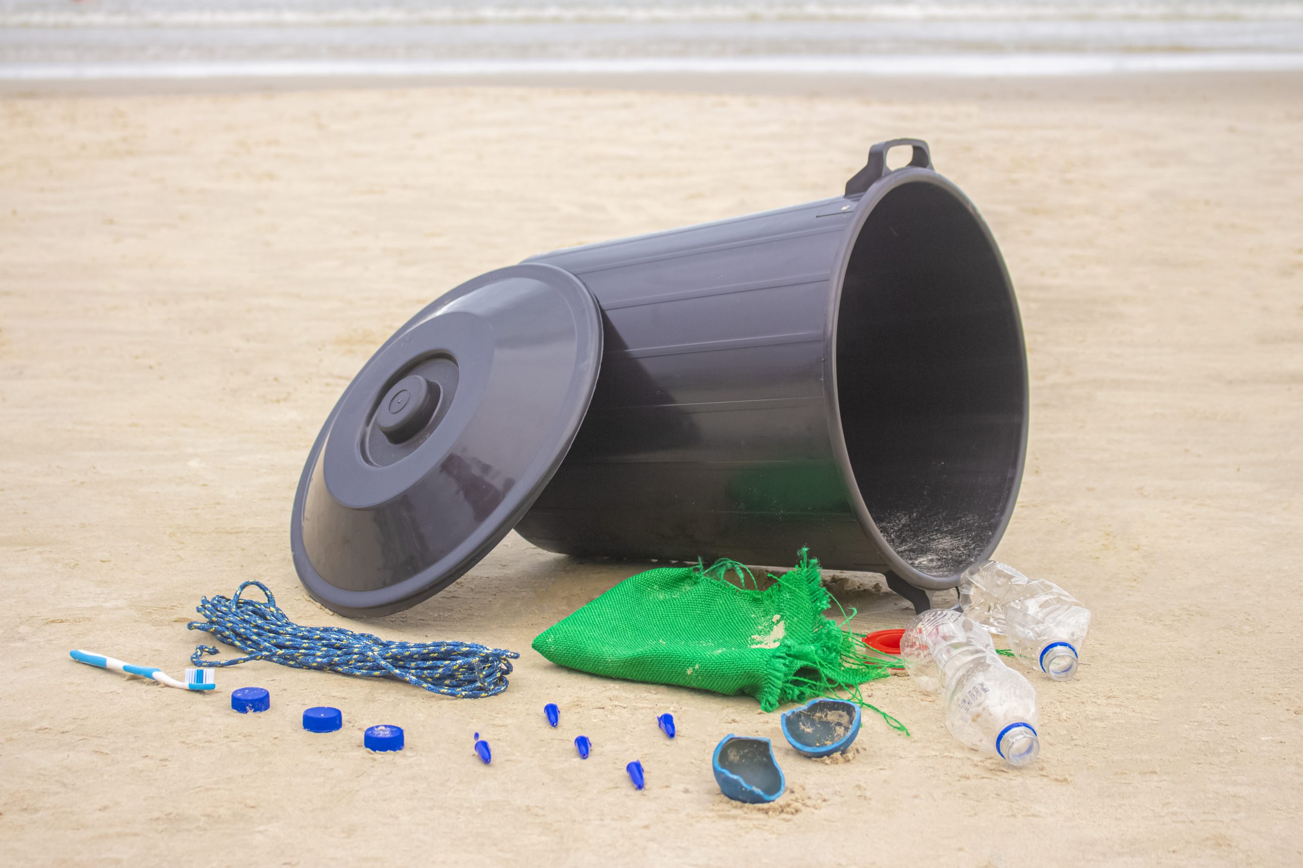 Plasvale lança produtos a partir de resíduos retirados das praias